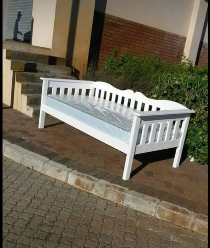 Butterfly wave Back Daybed