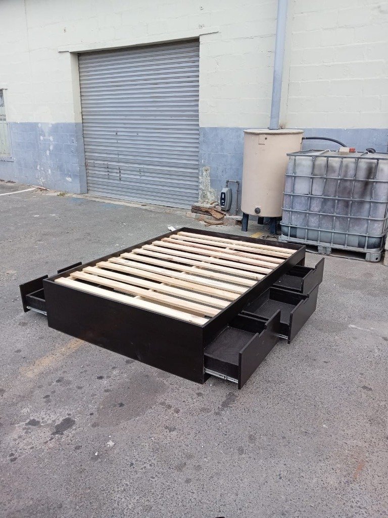 A5306E60-7781-438F-A381-AD3A8C36F704_1_105_c